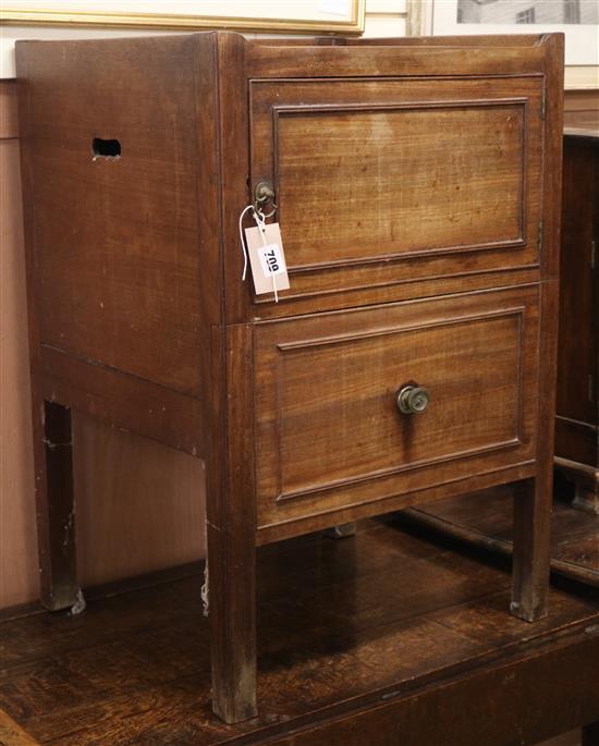 A mahogany bedside commode W.51cm